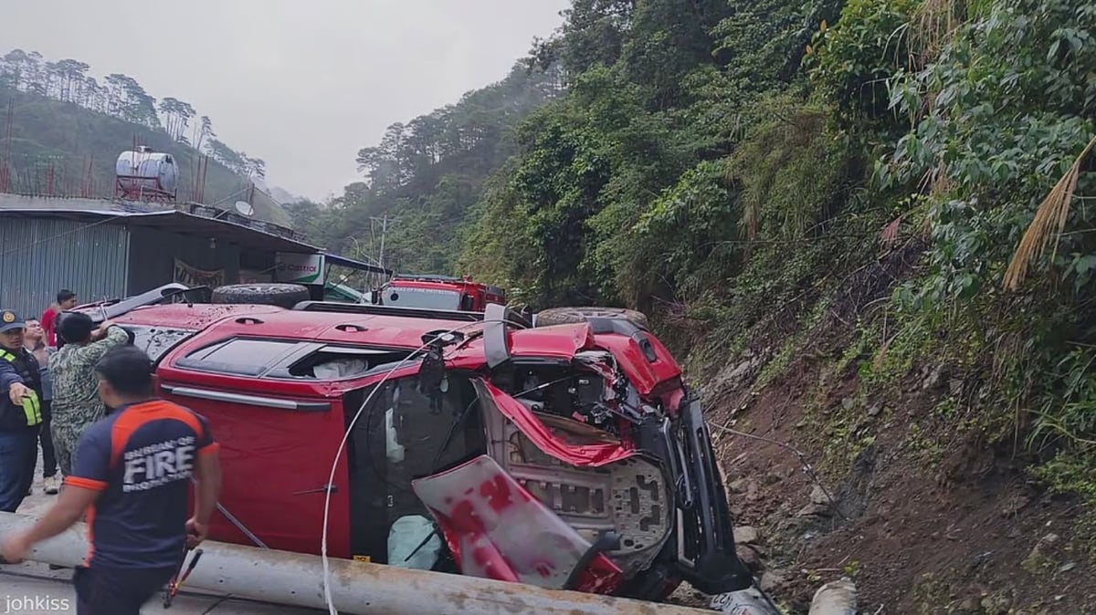 Road crash cuts off electricity