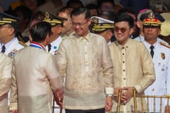 On Independence Day, senators under Cayetano bloc take jab at admin over ‘interference’ with chamber’s leadership row