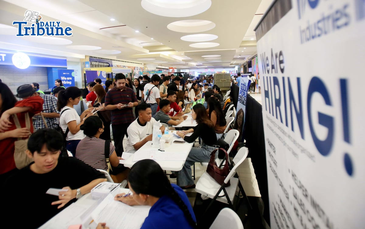 (June 12 2026) Hundreds of jobseekers flocked to the Marikina Araw ng Kalayaan job fair for an interview from local companies In partnership with DOLE at SM Marikina on Friday June 12 2026. Photo/Analy Labor