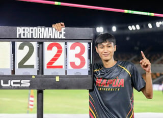 Grospe soars, shatters Phl record