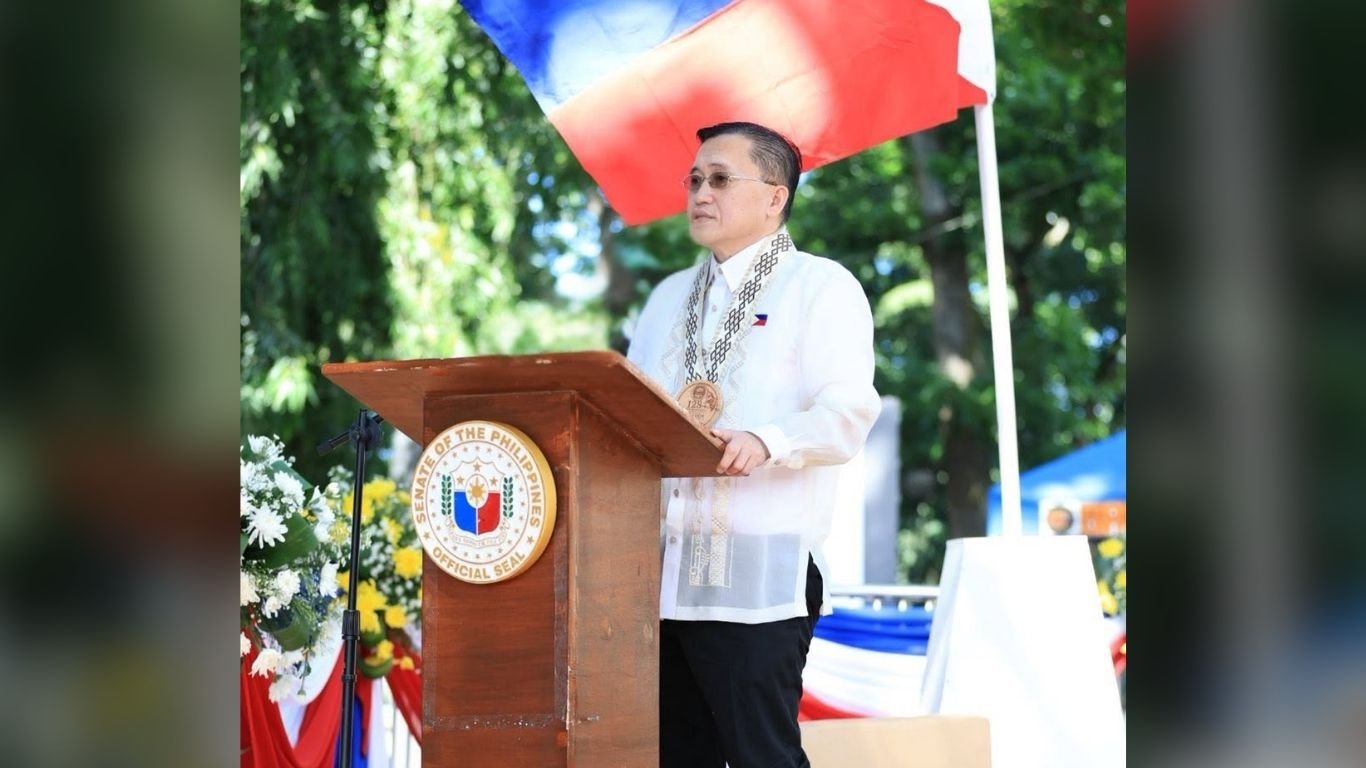 Go urges unity, service first