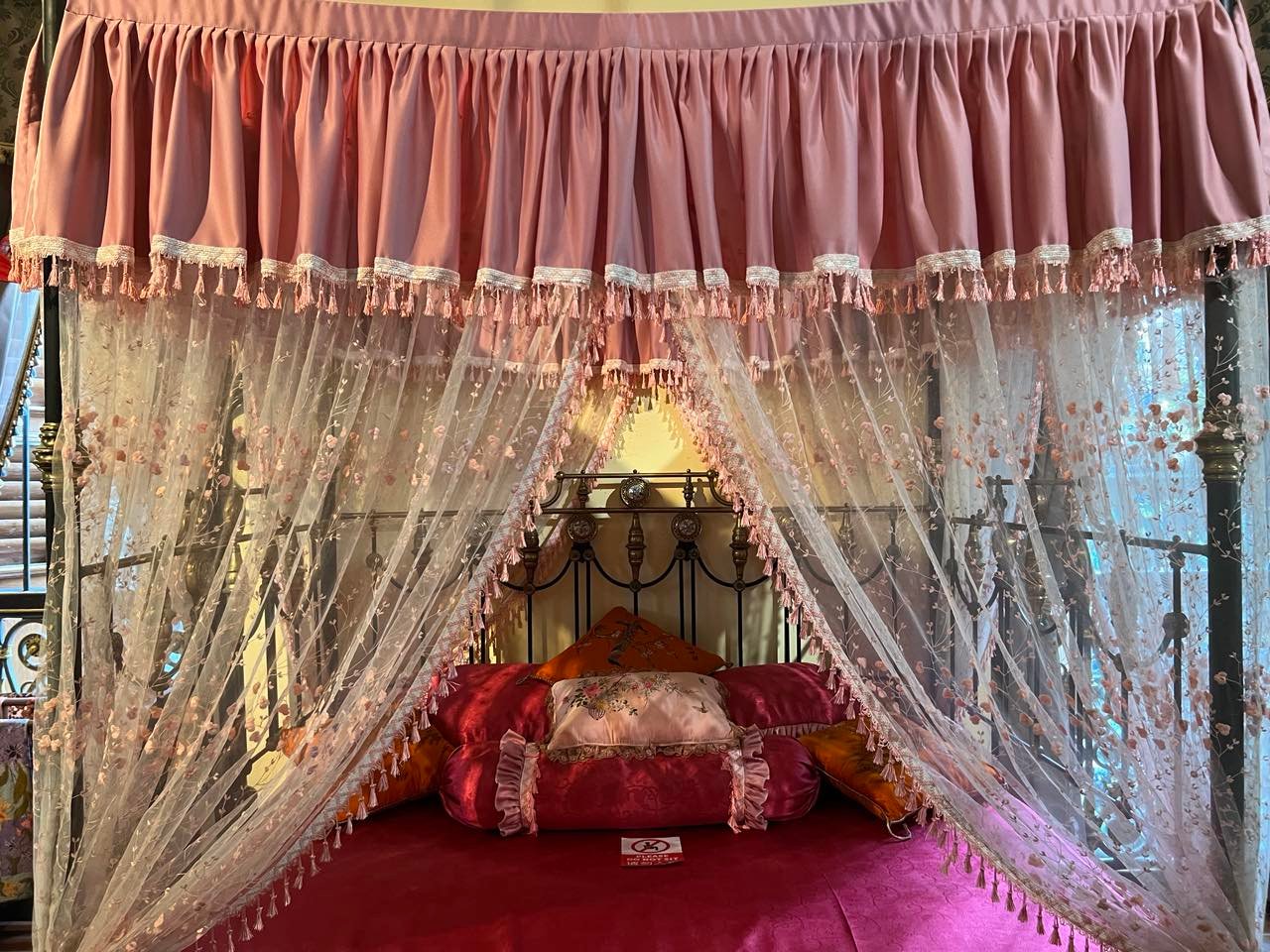 BED fit for royalty.