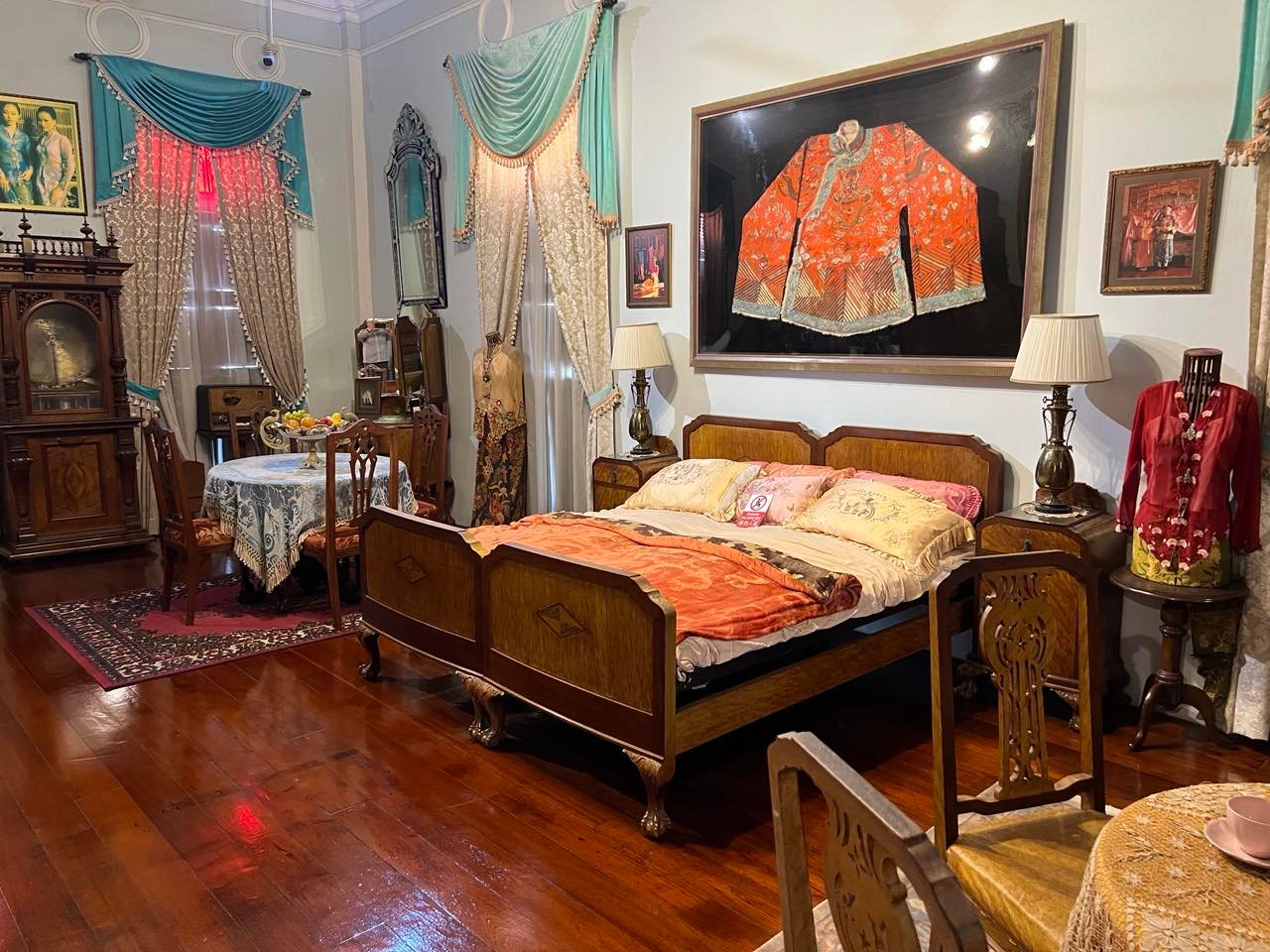 PRIVATE quarters.