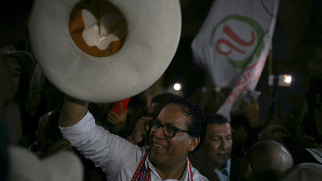 Protesters back Peru's leftist presidential bet