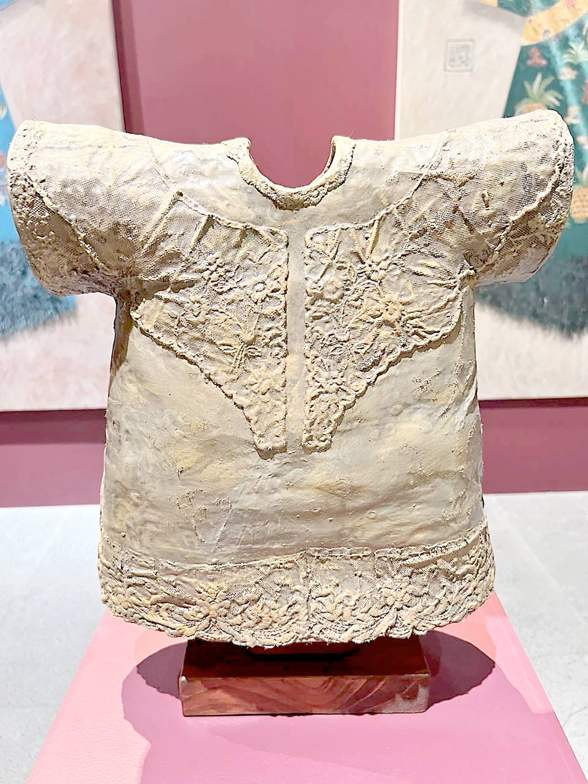 ‘INTERWOVEN,’ resin with fiberglass and mixed media sculpture, 2018.