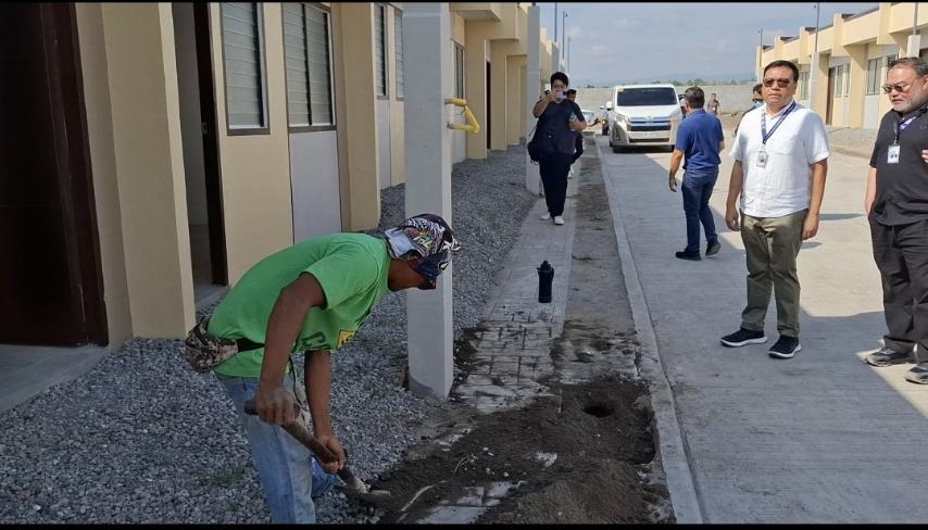 PCUP names DHSUD chief 'Bayani ng Urban Poor' for housing initiatives