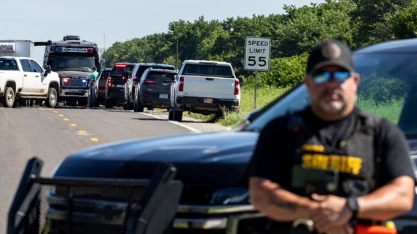 Plane crash kills 11 skydivers, pilot