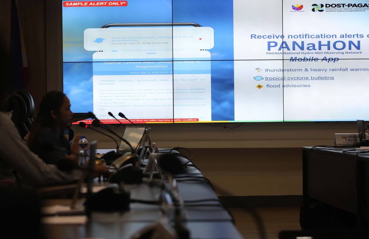 (June 15 2026) PAGASA weather officials show to the media the new PAGASA National Hydro-Met Observing Network or PANaHON mobile app during the launching at the Amihan Conference Room of the PAGASA Science Garden Compound in Quezon City on Monday, June 15, 2026. Photo/Analy Labor