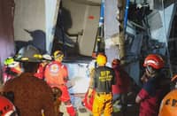 Quake rescue dims: ‘No more signs of life’