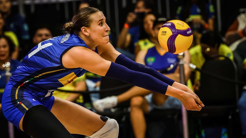 Italy banners stacked VNL field