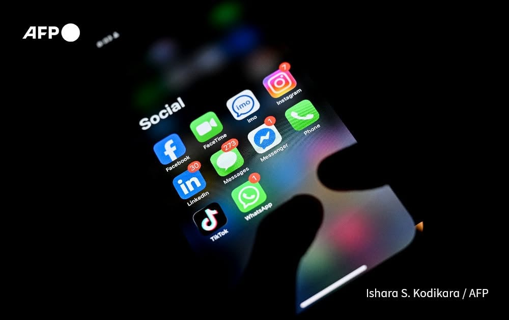 Social networks, online video outweigh traditional media