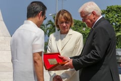 STEINMEIER RECEIVES MANILA KEY  