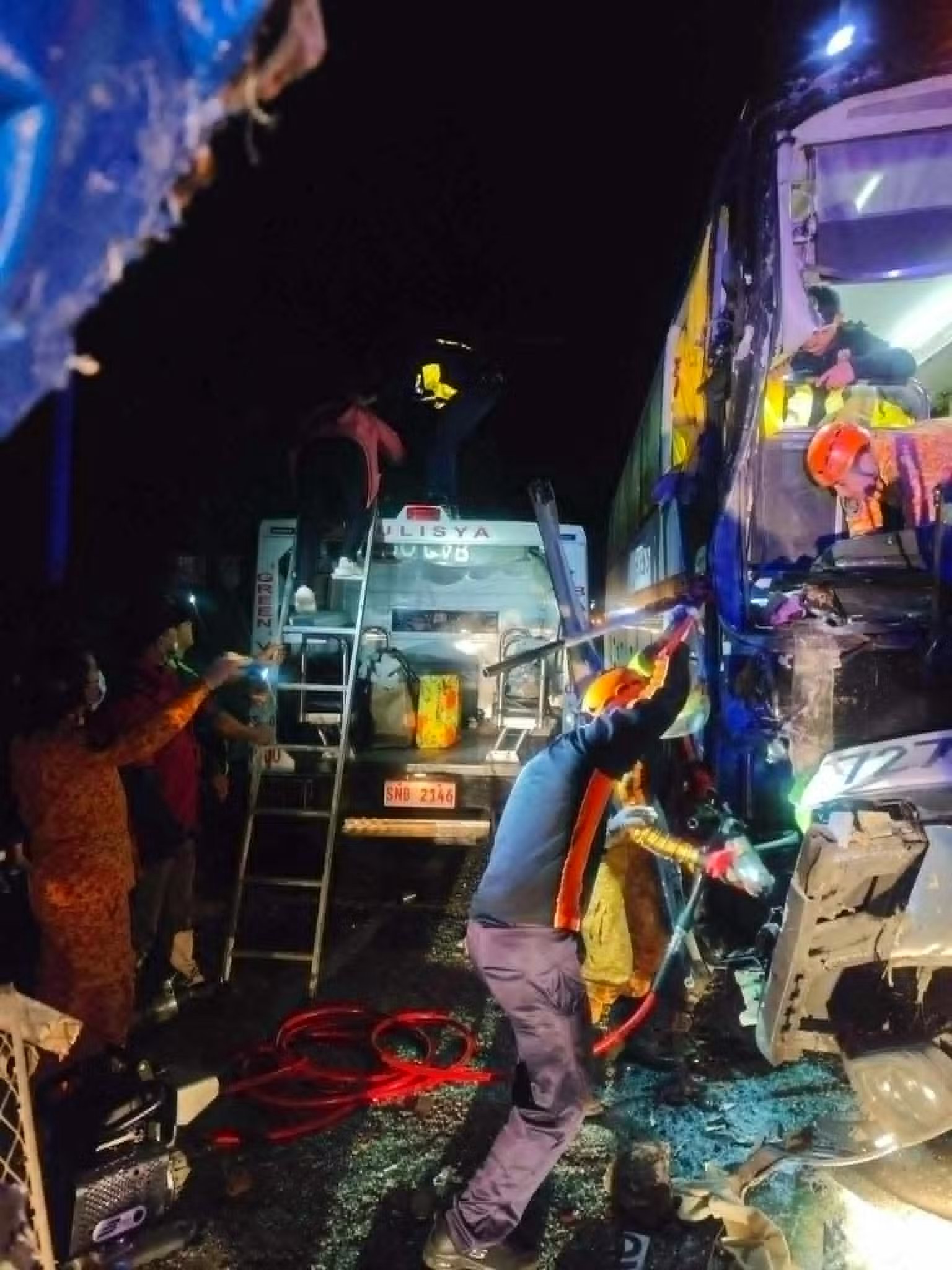 Road crash leaves 1 dead, 6 hurt 