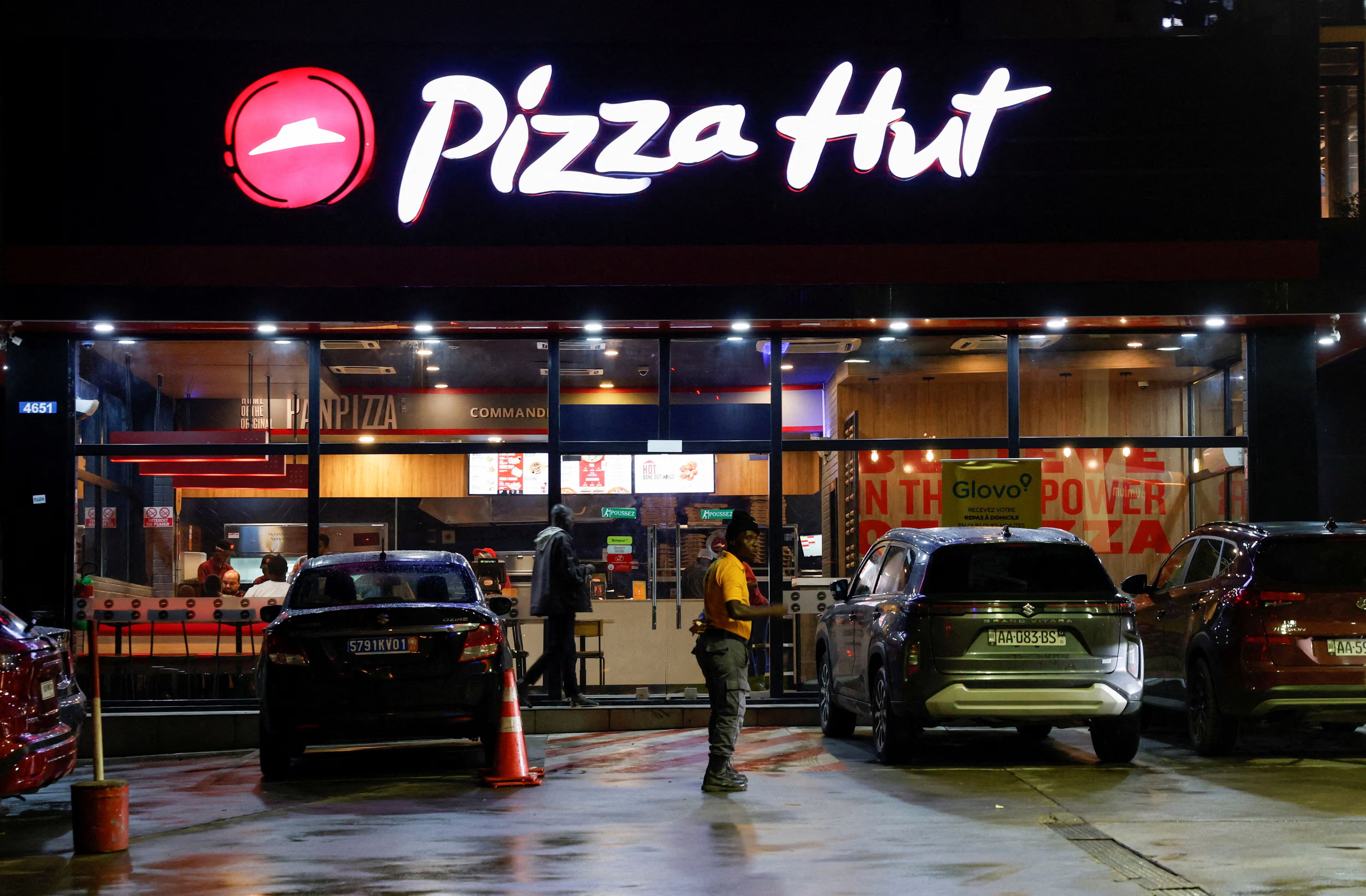 Struggling Pizza Hut sold for $2.7B