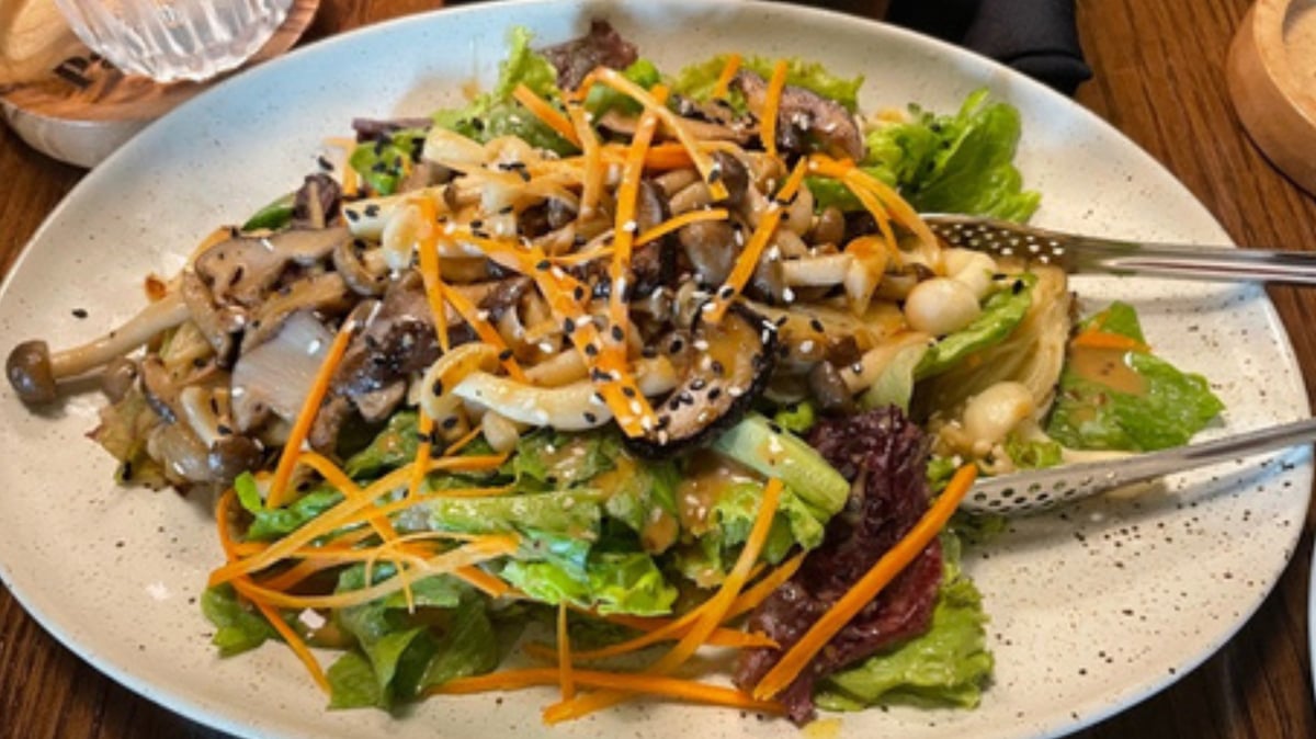 MUSHROOM salad.