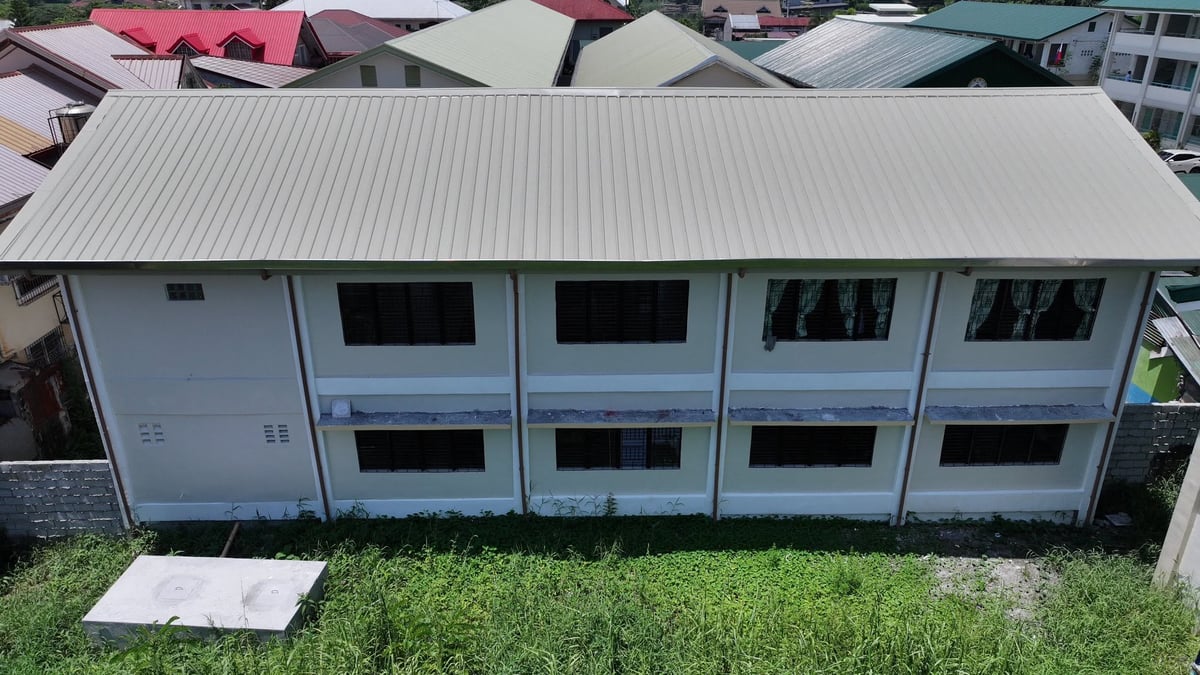Provincial gov’t opens two school buildings in Guagua