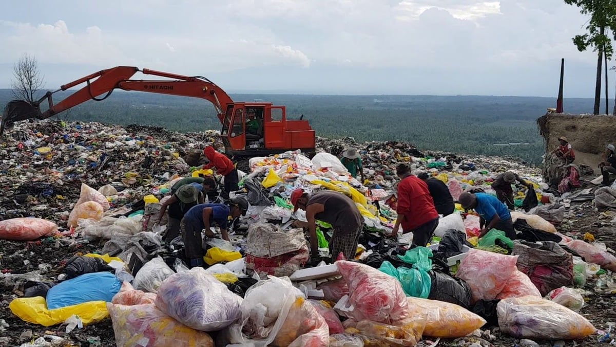 City opens backup landfill after suspension
