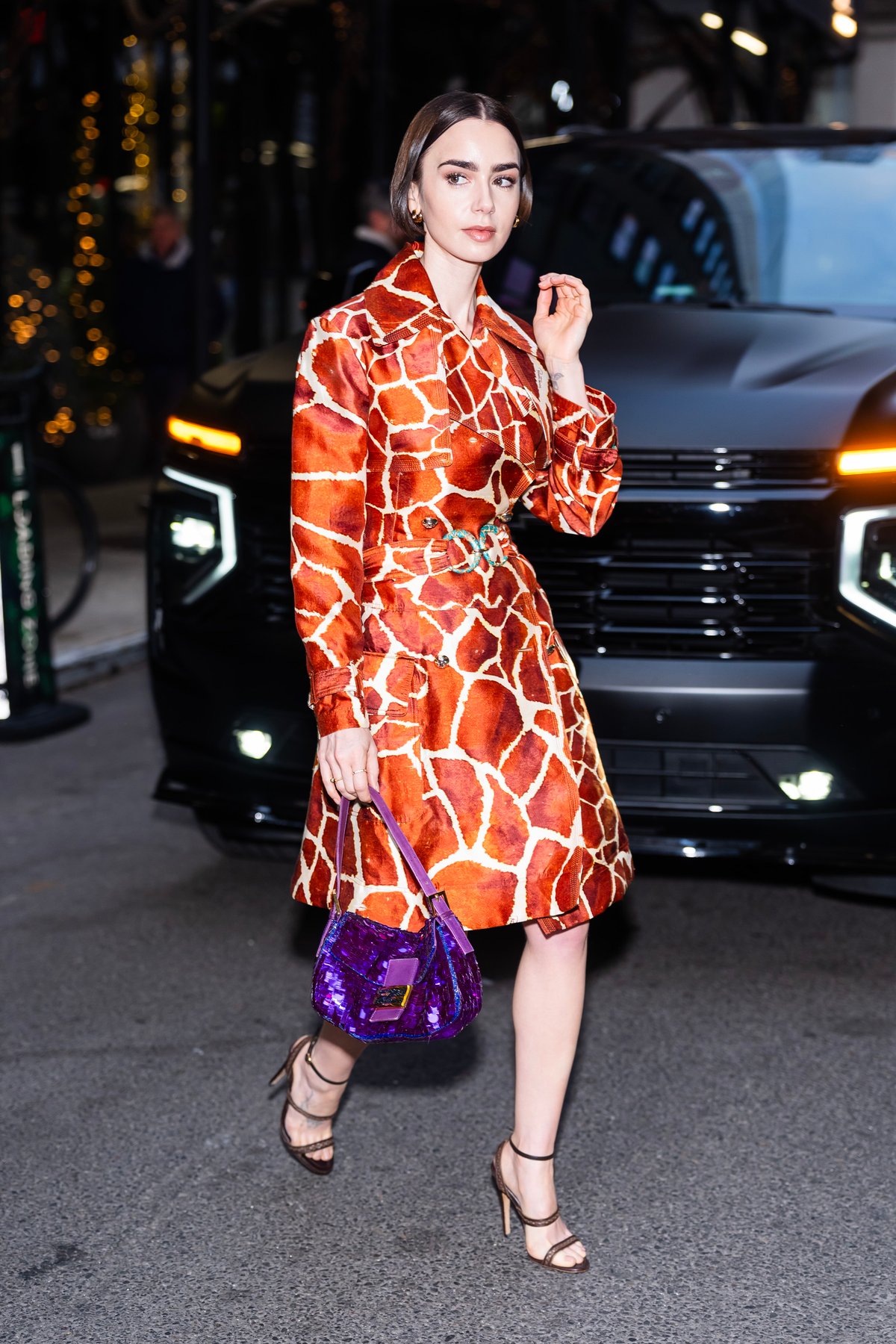 LILY Collins