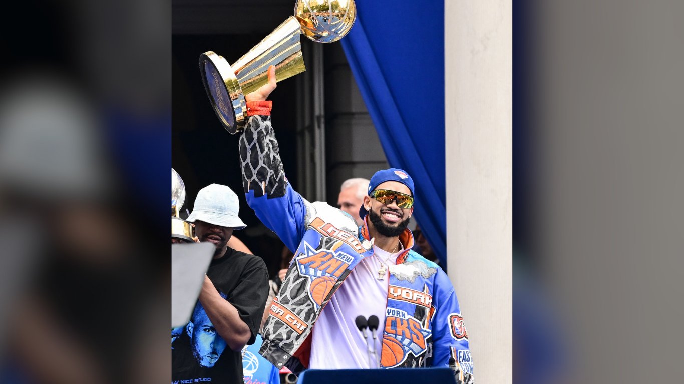 New York’s finest: Knicks celebrate NBA crown with victory parade