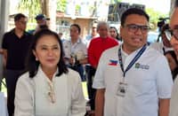FORMER Vice President, now Naga City Mayor Leni Robredo, enthusiastically praised not only President Marcos Jr., but also Department of Human Settlements and Urban Development Secretary Jose Ramon Aliling (beside Mrs. Robredo) for playing a key role in the national government’s ‘aggressive’ housing program for the homeless in Naga and other parts of the country.