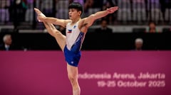 Carlos grabs gold; Karl collects bronze