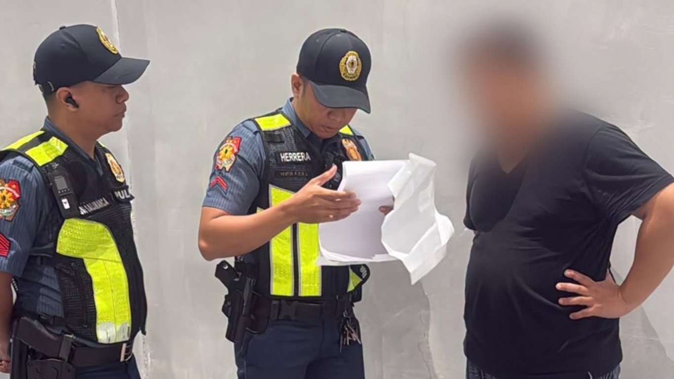 NAIA 3 passenger held for estafa