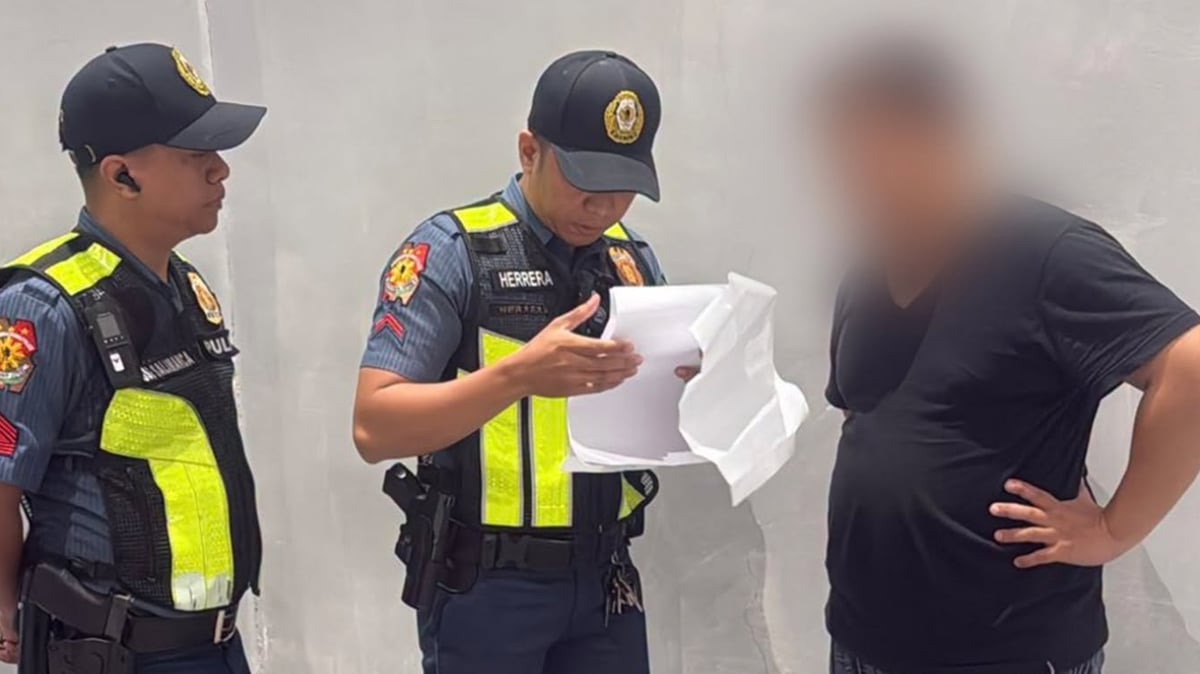 NAIA 3 passenger held for estafa