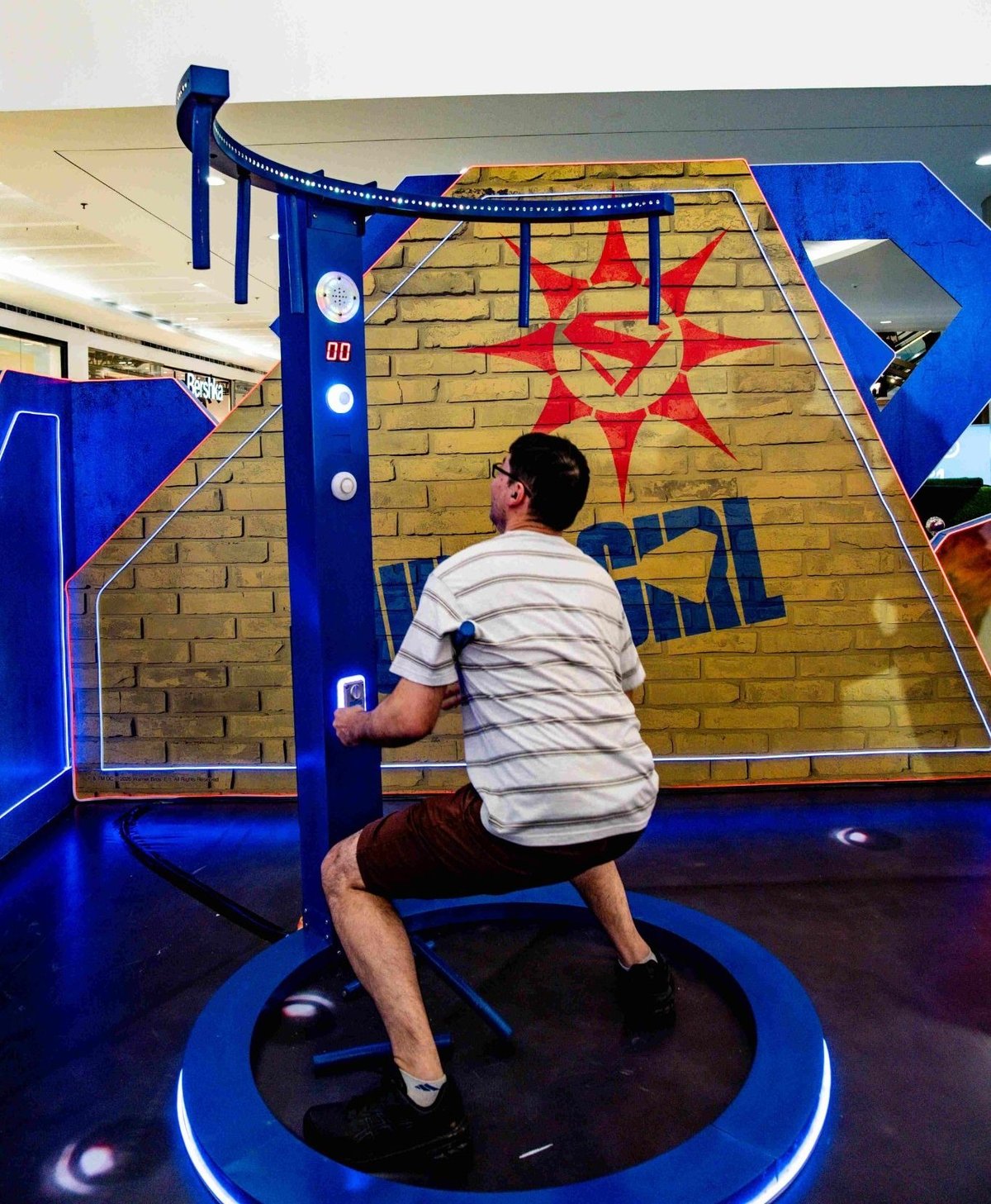 TREAT dad this Father’s Day weekend at the Supergirl Intergalactic pop-up at SM Mall of Asia.