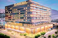 COMFORT meets quiet luxury at Lanson Place Mall of Asia, where thoughtfully
designed rooms offer a restful escape in the heart of the city.