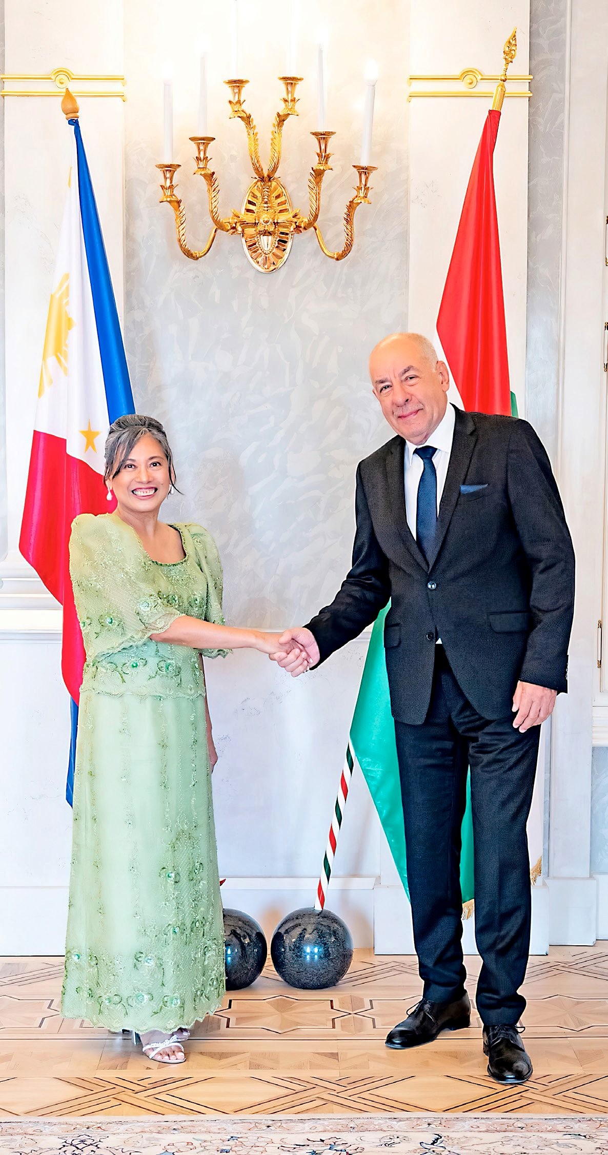 ON 16 June 2025, Maria Elena P. Algabre, Ambassador Extraordinary and
Plenipotentiary of the Republic of the Philippines to Hungary, formally presented
her credentials to Hungarian President Dr. Tamás Sulyok at the historic Sándor
Palace in Budapest.