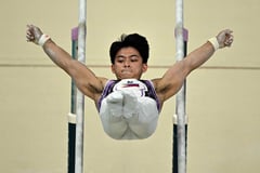 Yulos silenced in Asian tilt finale