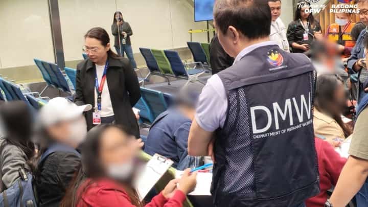 OFWs from Russia arrived at Ninoy Aquino International Airport Terminal 1 on Saturday. They are part of the 24 detained OFWs in Russia, helped by President Ferdinand Marcos Jr. when he visited Kazan, Russia, last week. These OFWs were detained without charges, which was later on released under the orders of Russian President Vladimir Putin following his bilateral meeting with President Marcos.