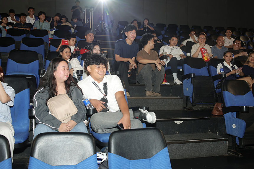 Globe brings Star Wars experience to Cabanatuan students