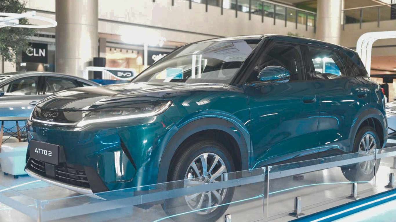 BYD gives Clark first look at Atto 2 DM-i