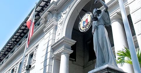 HOAs cannot ban delinquent members from using roads