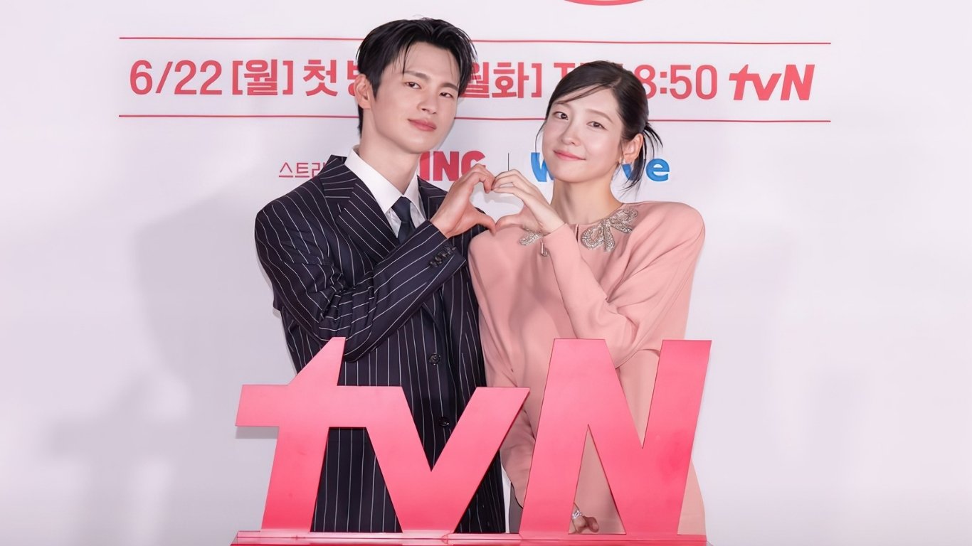 This office romance K-drama feels different