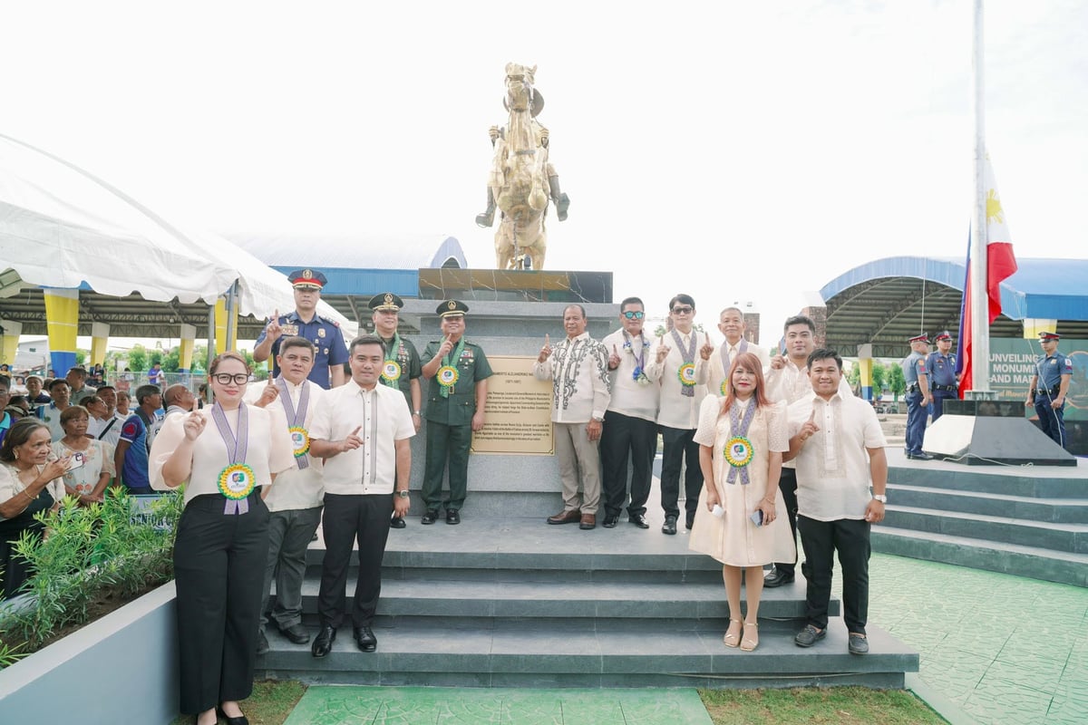 General Mamerto Natividad unveils new monument honoring revolutionary hero