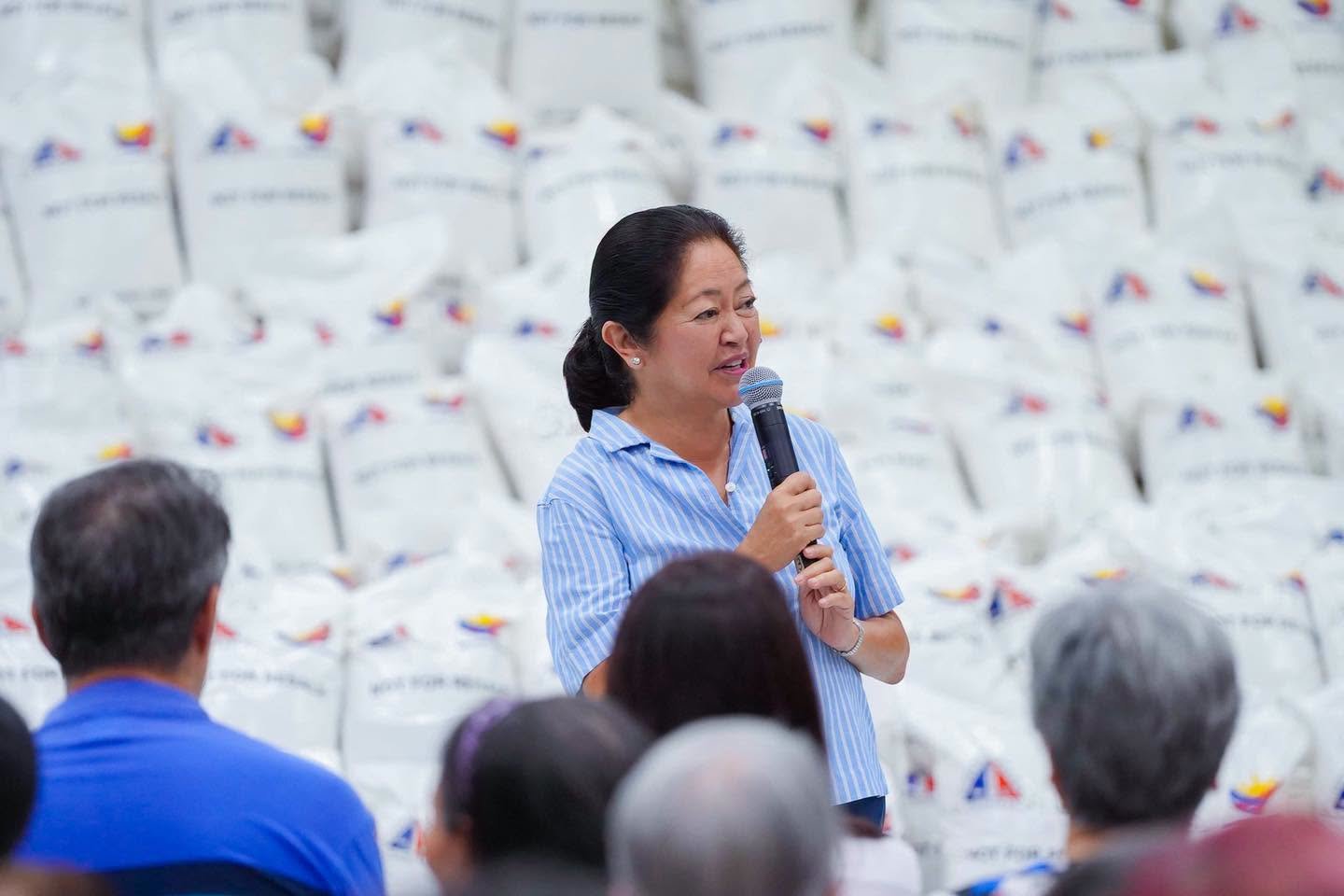 Liza delivers aid in Makati, QC, Manila