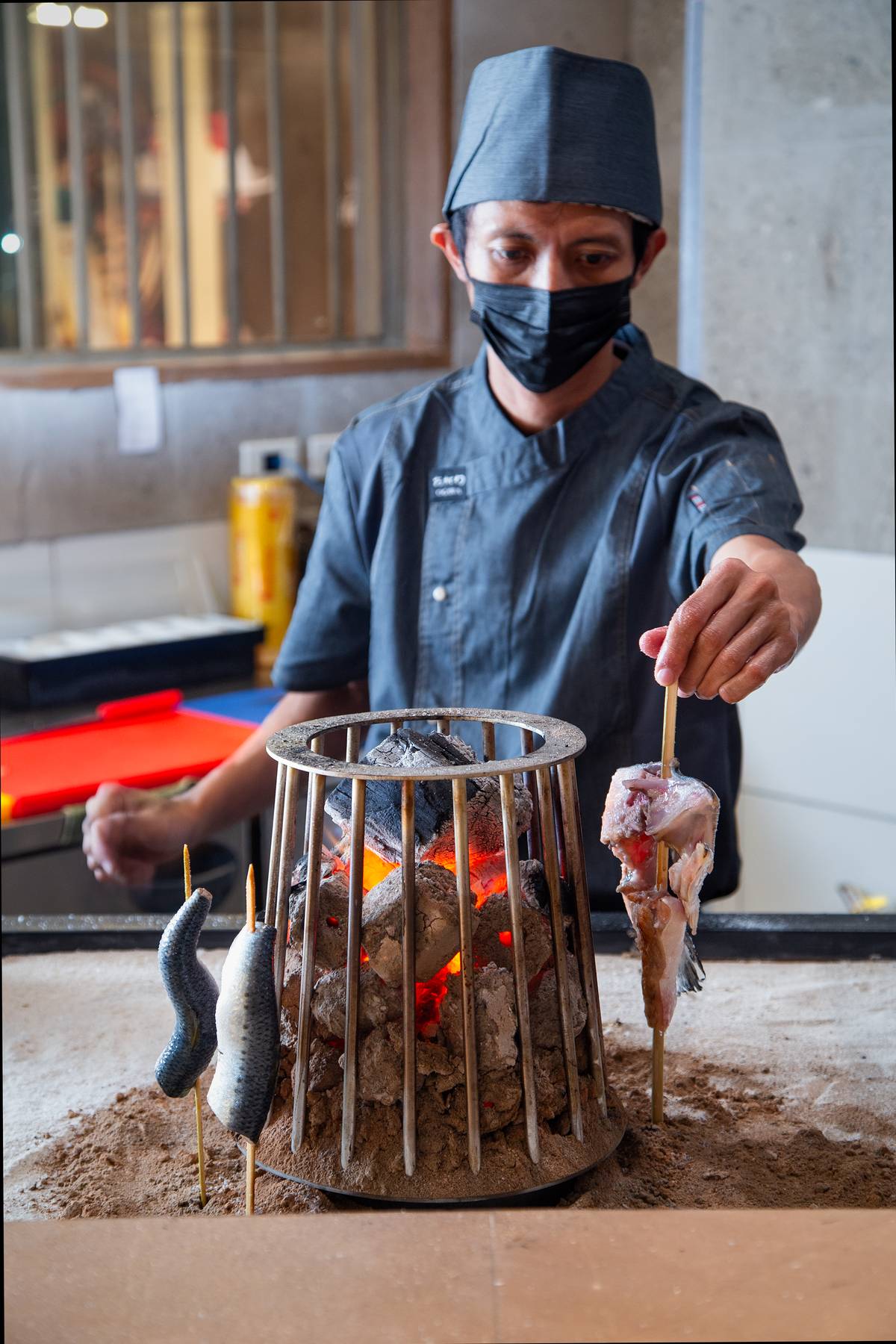 LIVE robatayaki grilling experience.