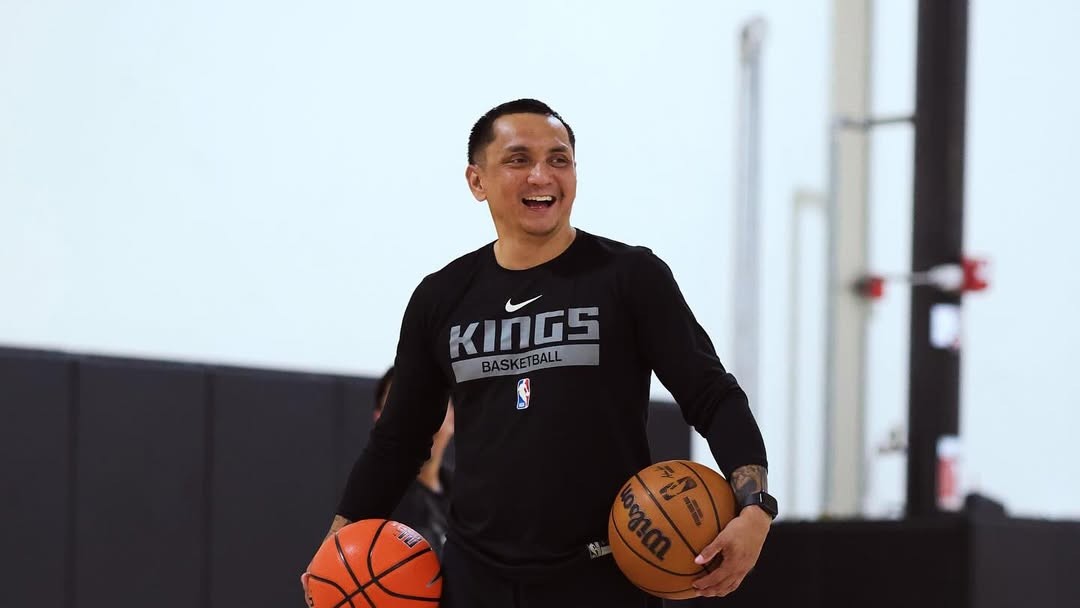 Ex-Kings coach Alapag joining Road Warriors?