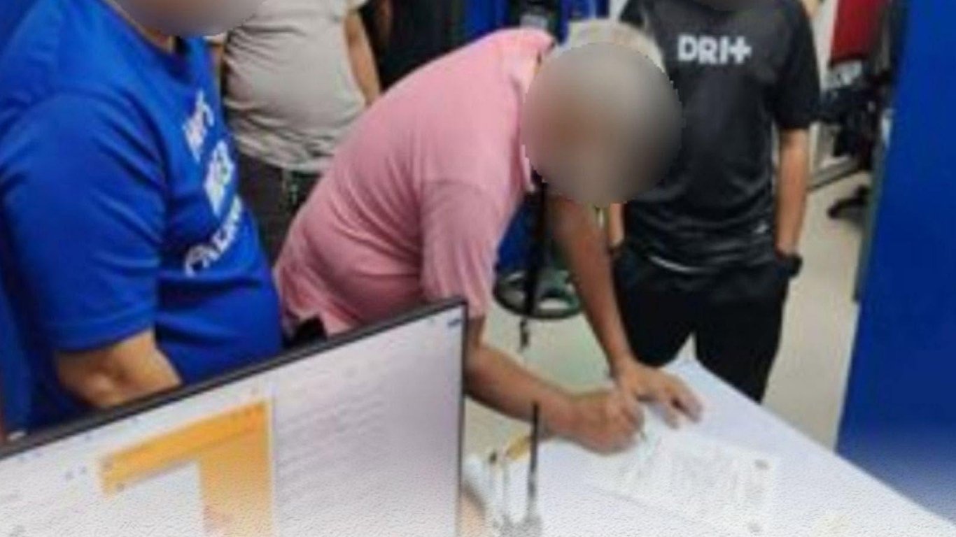 Unemployed man faces drug, illegal weapon raps
