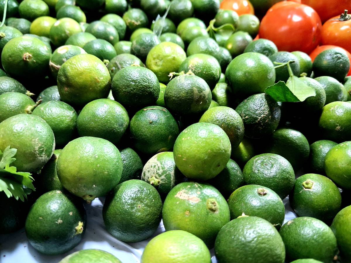 CALAMANSI serve as natural flavor enhancers in cooking and may help reduce reliance on salt and other high-sodium condiments.