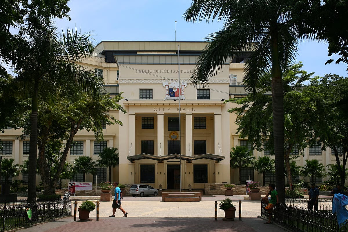 Cebu tests new bus contracting model