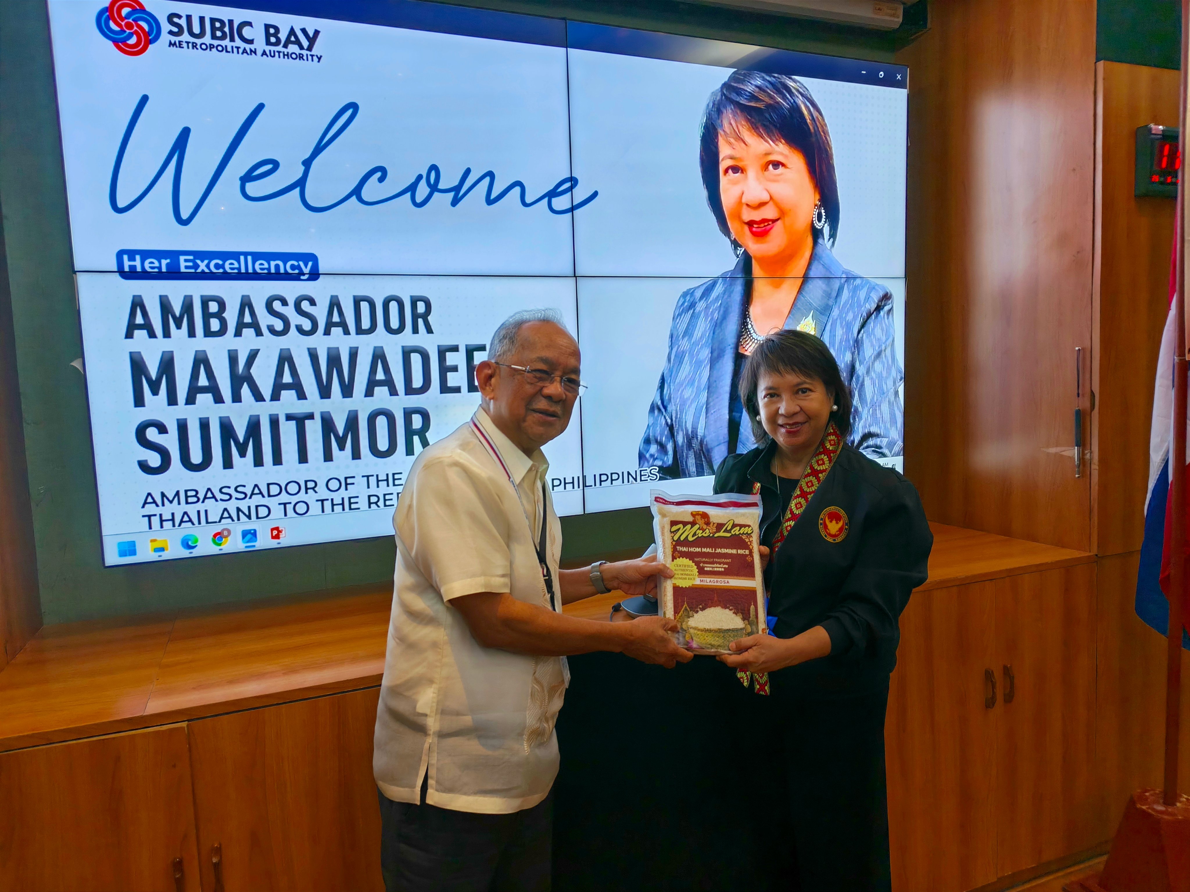 Thai envoy explores business opportunities in Subic