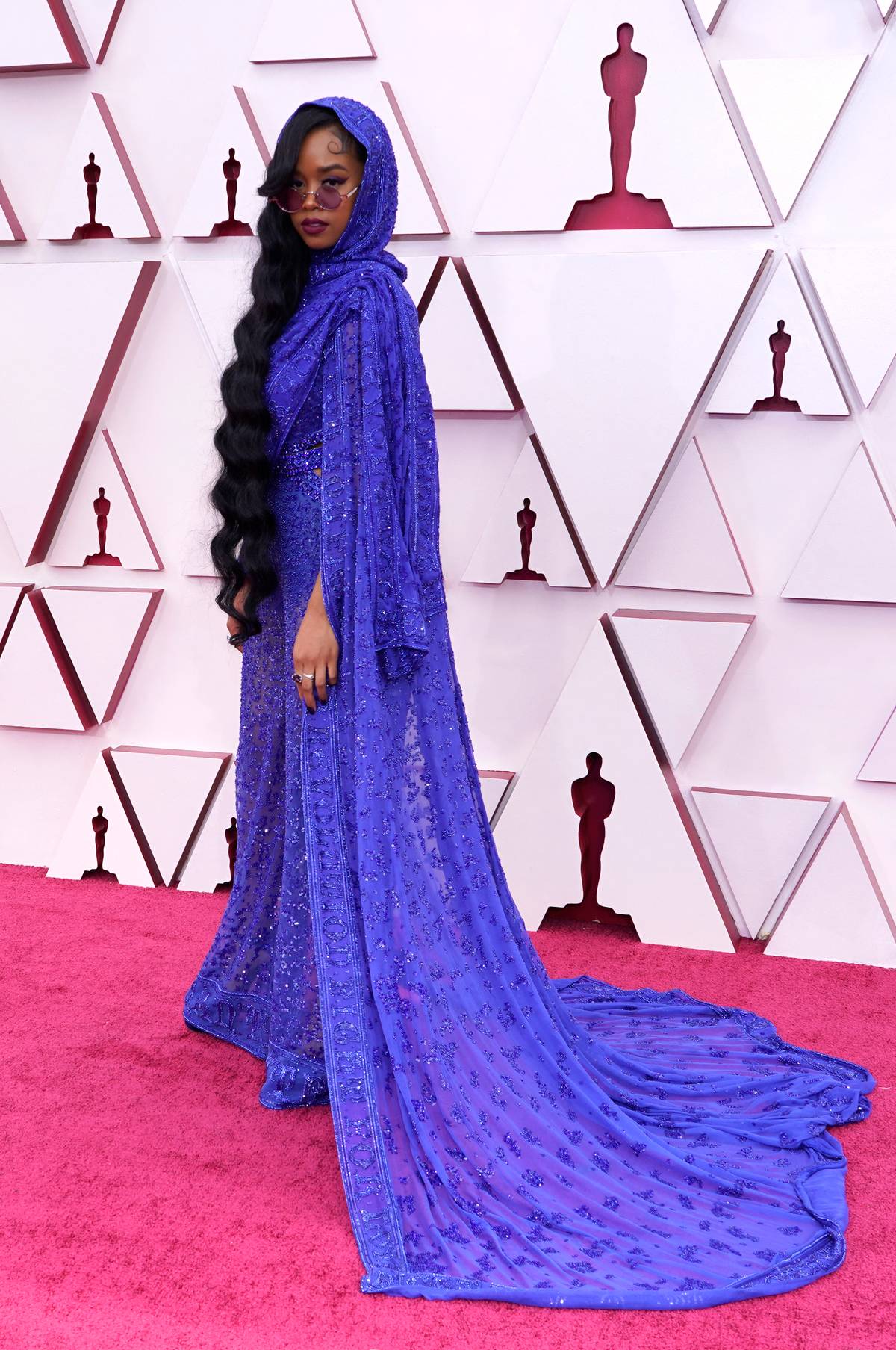 WHETHER in the recording studio or on stage, H.E.R. remains committed to pushing creative boundaries while staying true to her artistic vision.
