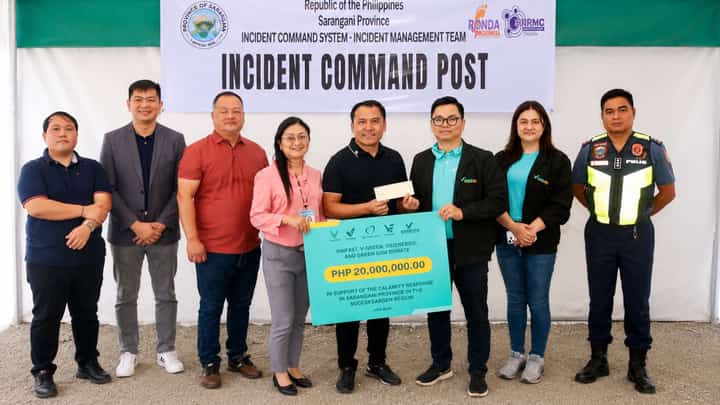 SARANGANI officials receive P20 million in relief support from VinFast, V-Green, VinEnergo and Green GSM for communities affected by the Mindanao earthquake.