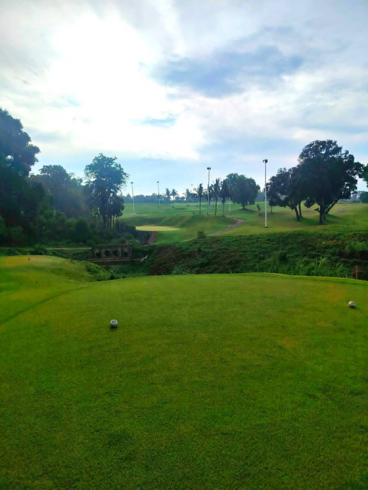 THIS short opening hole greets golfers — many of whom quickly wish they had warmed up properly before starting their round.