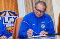 Jimmy Alapag signs as the new head coach of NLEX Road Warriors.