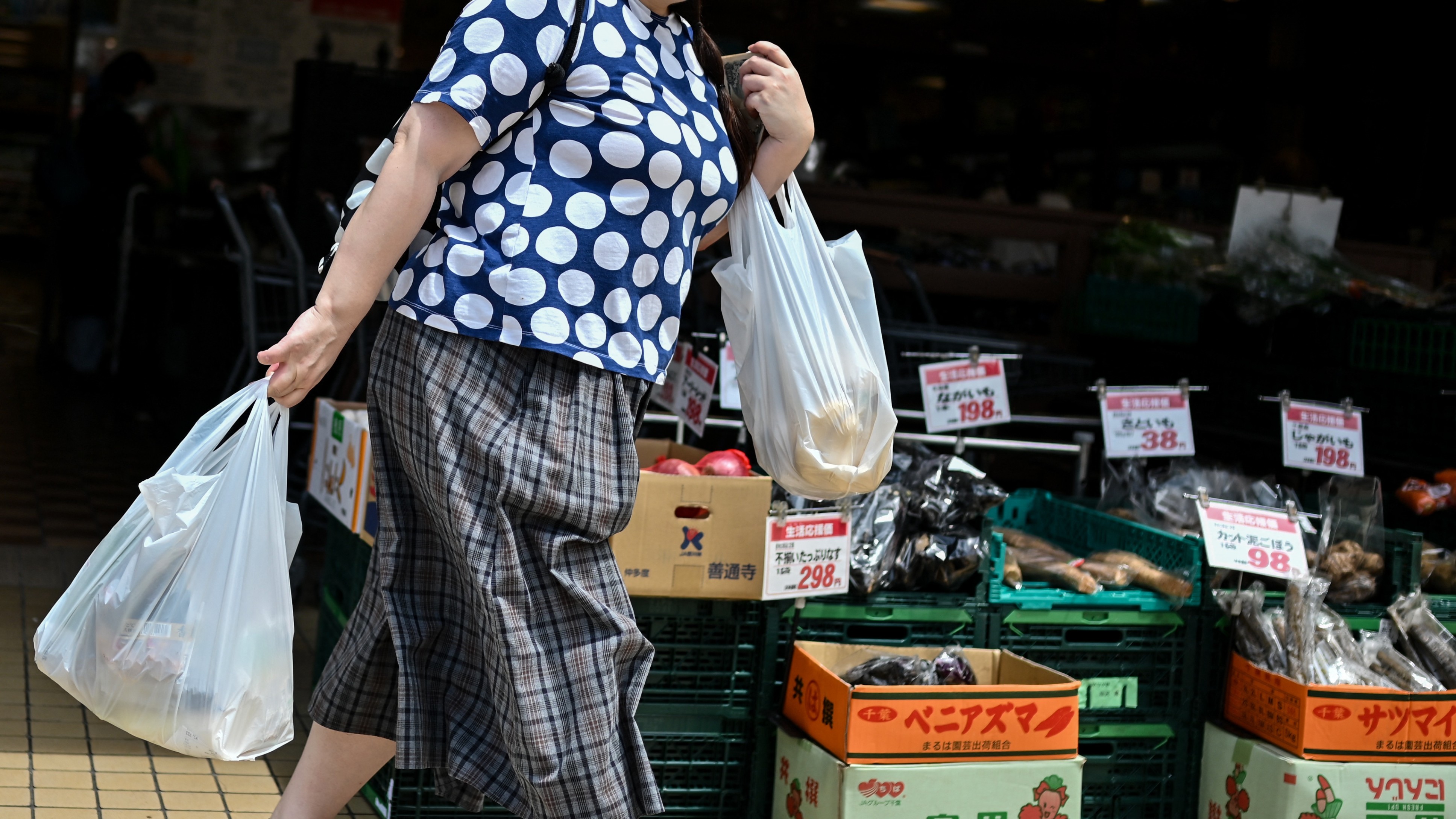 Asia’s vendors grapple with rising costs of ever-present plastics