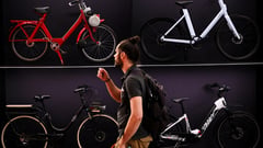 CYCLING INDUSTRY BETS ON SMART BIKES
